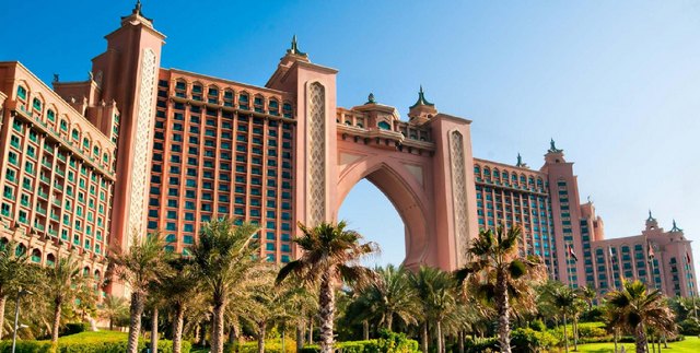 Отель Atlantis, the Palm – один из крупнейших в мире заповедников для морской фауны